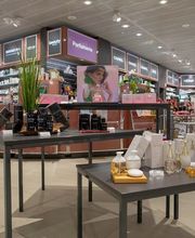 parfumerie-produits-pharmacie-sun-store-sierre-manor