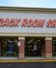 Exterior Shot of Store/Building (Wide Shot)