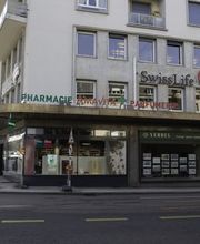 extérieur-de-la-pharmacie-amavita-place-claparède