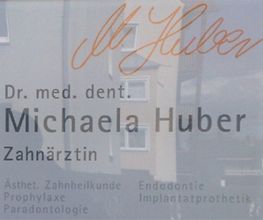 Zahnärztin Dr. med. dent. Michaela Huber Bild 2