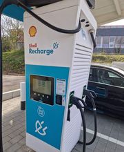 Shell Recharge Charging Station Bild 2