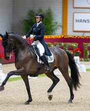 Joana Peterka Dressage Bild 1