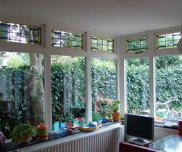 Glas in lood in bovenlichten