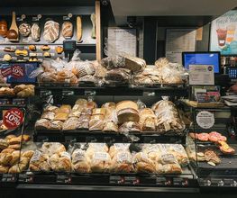 Junge Die Bäckerei. Bild 6