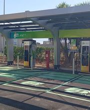 IPLANET Ricarica in sicurezza in modalità ultra fast per tutti i veicoli elettrici.