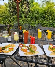 Yellow Brix Restaurant image 6