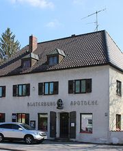 Aussenansicht der Blutenburg-Apotheke