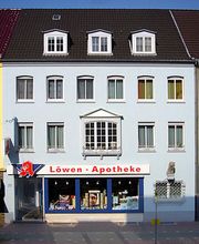 Aussenansicht der Löwen-Apotheke