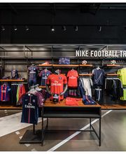 Nike Store Aeroville image 7