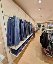Ulla Popken | Große Größen | Nürnberg Franken-Center Bild 3