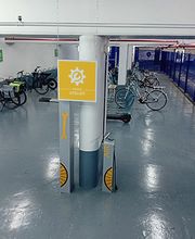 Zone vélos du parking St Sulpice à Paris