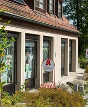 Aussenansicht der Franken-Apotheke