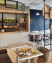 B&B HOTEL Paris Porte des Lilas image 8