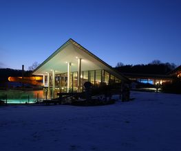 winterliche Therme Obernsees in der Therme Obernsees