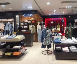 GUESS ACCESSORIES imagen 1