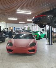 Die ENVER UG ist eine motorsportorientierte Porsche Werkstatt am Nürburgring und bietet professionelle technische Betreuung für leistungsstarke Sportwagen. Präzision, Erfahrung und Performance-Fokus prägen den Werkstattservice.