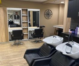 LOLA COIFFURE image 2