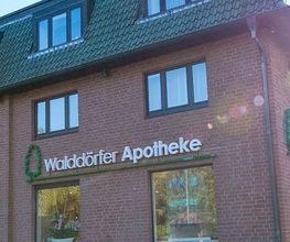 Aussenansicht der Walddörfer-Apotheke