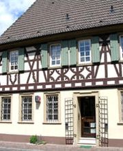Aussenansicht der St. Michael-Apotheke