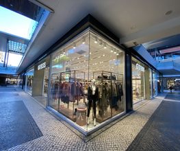 GUESS imagen 2