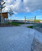 FRÖBEL-Kindergarten Wangener Höhe in Stuttgart, Außenansicht, FRÖBEL-Logo, © 2021 FRÖBEL e.V. Alle Rechte vorbehalten