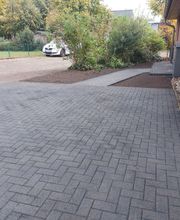 barrierefreie Pflasterung zum Hauseingang inkl. Garageneinfahrt mit Drain Pflaster