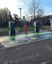 IPLANET Ricarica in sicurezza in modalità ultra fast per tutti i veicoli elettrici.