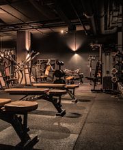 Fitness First München Hofstatt - Freihantelbereich