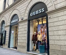 GUESS immagine 4