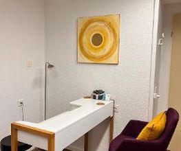TCM Fabienne Vacheresse / Massage / Akupunktur / Schröpfen / Dry Needling / Faszientherapie Bild 3