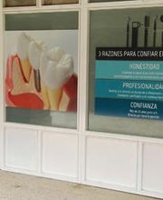 clinica-dental-dr-cuesta-instalaciones-01.jpg