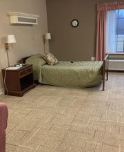 Majestic Care of Flushing Assisted Living image 9