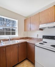 Knollwood Apartments image 12