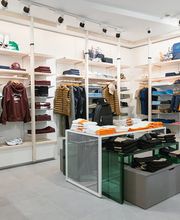 Lacoste Americas Plaza imagen 3
