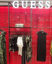 GUESS imagen 6