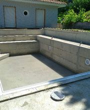 Perche Construction image 12
