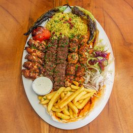 middl.eat مطعم عربي ، شيشه واركيله كافيه