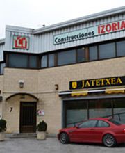 construcciones-izoria-fachada-01.jpg
