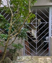 S.J. Jardins image 9