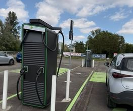 IPLANET Ricarica in sicurezza in modalità ultra fast per tutti i veicoli elettrici.
