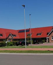 Aussenansicht der Friesen-Apotheke-Schirum