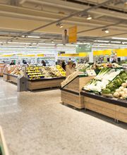 GLOBUS Wiesbaden Bild 1