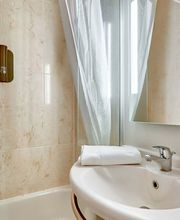 B&B HOTEL Clermont-Ferrand Le Brézet Aéroport image 7