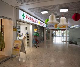 exterieur-de-la-pharmacie-sun-store-ecublens-croset