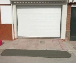 Puertas_Automaticas_granada_Motores_Persiana_2.jpg