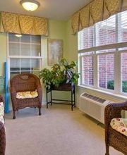 Teal Lake Senior Living image 5