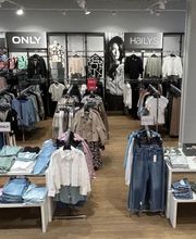 AWG Mode Center Senftenberg Bild 3