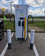 Shell Recharge Charging Station Bild 4