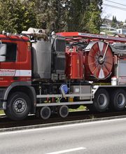 Digitales Kanal-TV mit Zweiwegefahrzeug