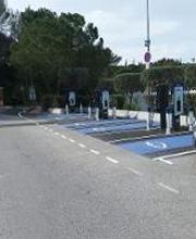 bp pulse Charging Station image 4